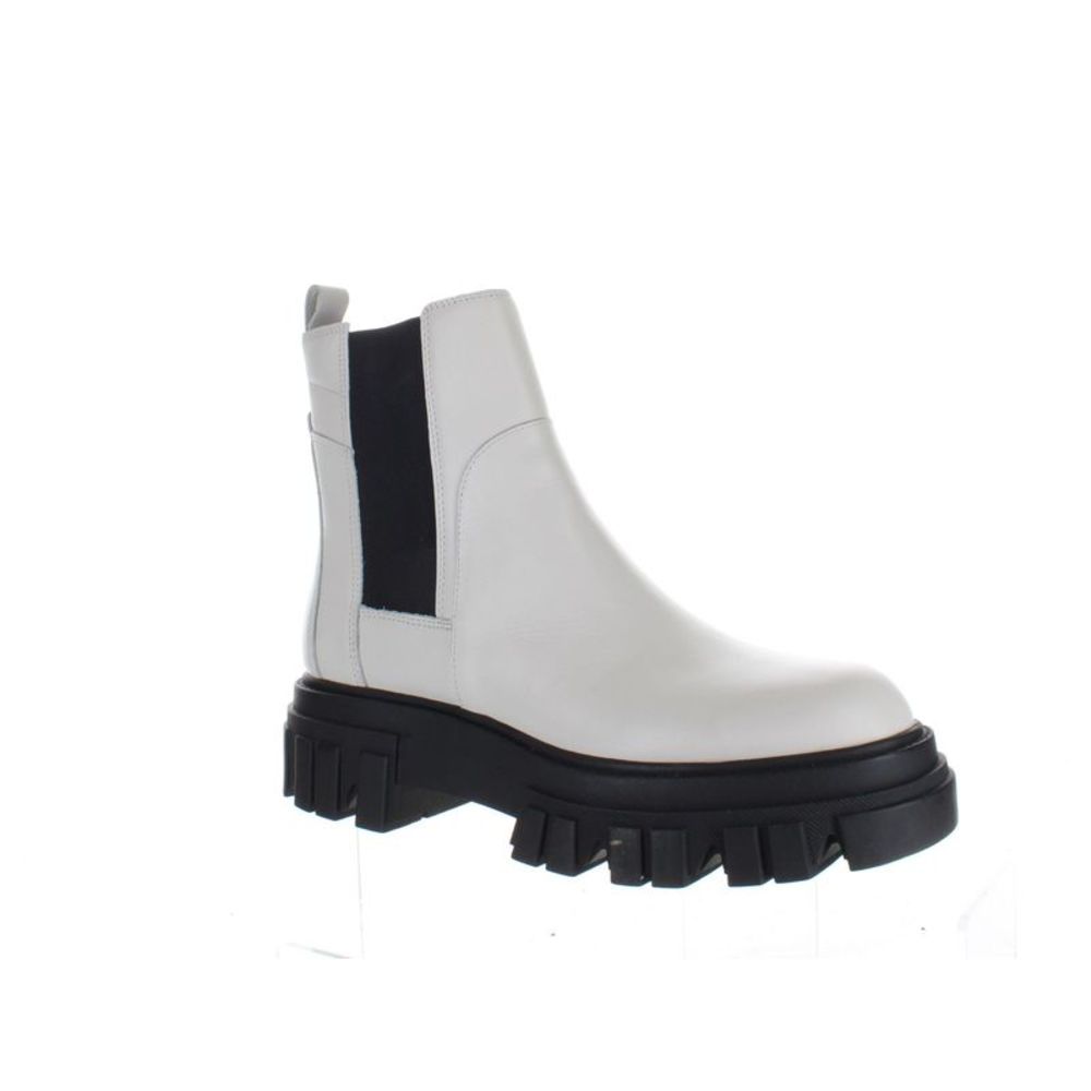 Marc Fisher Womens Mlmeron White Chelsea Boots Size 7.5 Medium (B, M) - Picture 2 of 4